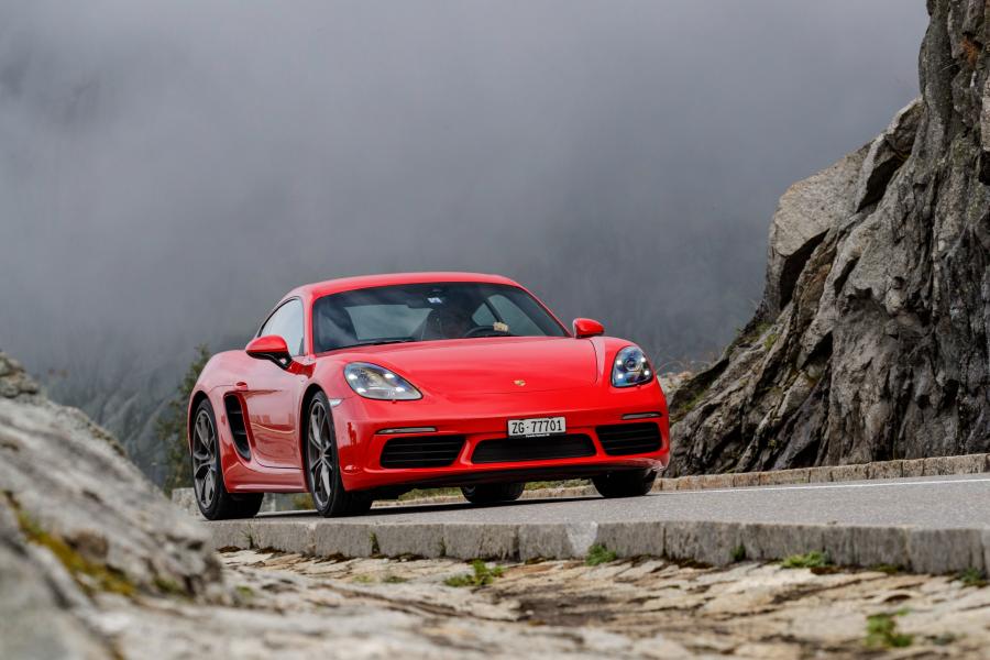  Porsche 718 Cayman S 2016 года  (фото 27 из 36)